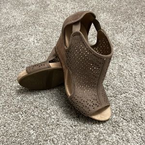 LifeStride Women's Hinx 2 Wedge Sandal